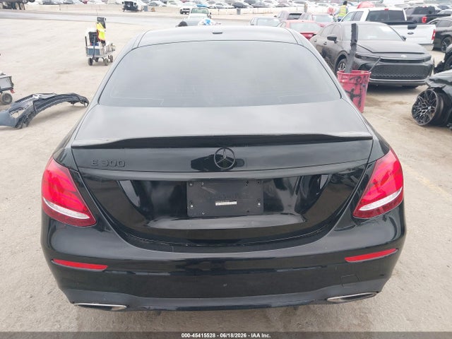 Mercedes-Benz E 300 2019 WDDZF4JB1KA629928 Image 17