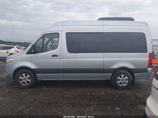45415601 :رقم المزاد ، W1Z4NFHY4SP779906 vin ، 2025 Mercedes-benz Sprinter 2500 Standard Roof 4-cyl Diesel Ho مزاد بيع