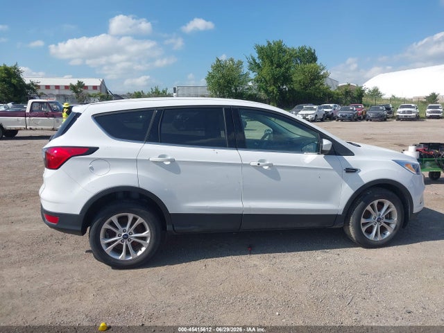 Ford ESCAPE SE 2019 1FMCU9GDXKUB31152 Image 14