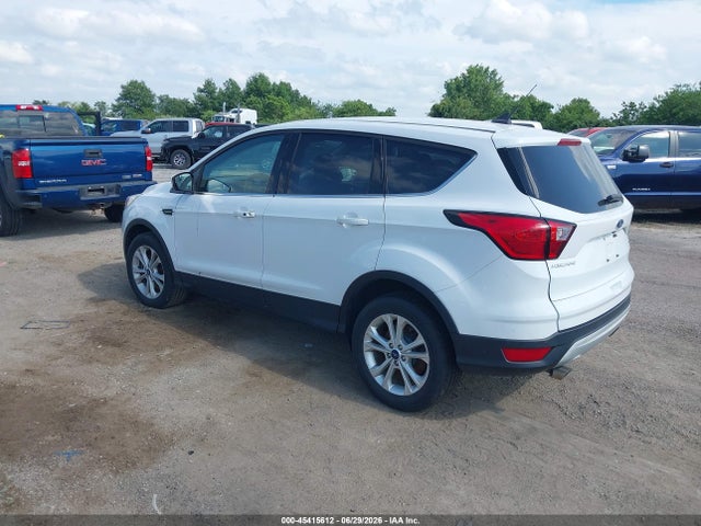 Ford ESCAPE SE 2019 1FMCU9GDXKUB31152 Image 3