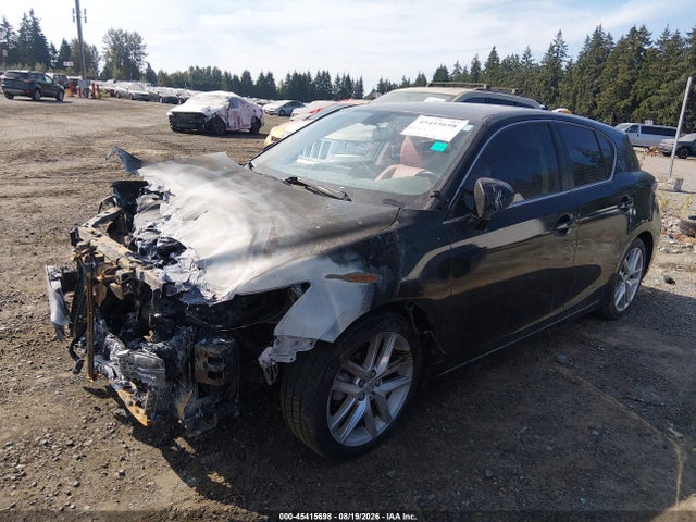 Lexus CT 200H 2015 JTHKD5BH8F2223797 Image 2