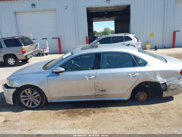 2017 Volkswagen Passat 1.8t Sel Premium მანქანა იყიდება აუქციონზე, vin: 1VWCT7A37HC045613, აუქციონის ნომერი: 45415701
