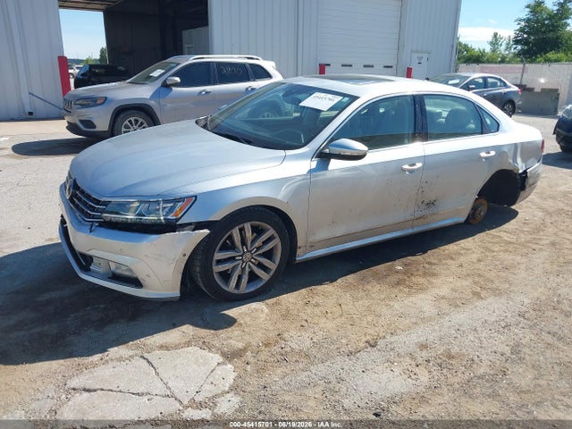2017 Volkswagen Passat 1.8t Sel Premium მანქანა იყიდება აუქციონზე, vin: 1VWCT7A37HC045613, აუქციონის ნომერი: 45415701