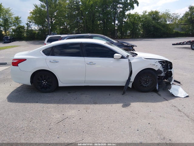 Nissan Altima 2.5 S 2017 1N4AL3AP1HC137375 Image 13