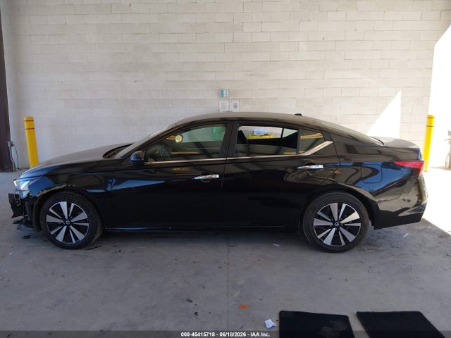 1N4BL4DV7NN317349 Nissan Altima Sv Fwd