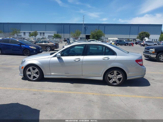 2011 Mercedes-benz C 300 Luxury 4matic/sport 4matic მანქანა იყიდება აუქციონზე, vin: WDDGF8BBXBA506741, აუქციონის ნომერი: 45415748