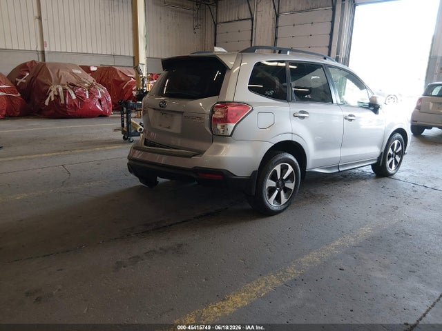Subaru Forester 2.5i Premium 2017 JF2SJAEC9HH561620 Image 4