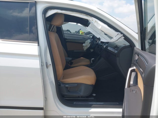 Продажа на аукционе авто 2023 Volkswagen Tiguan 2.0t Se R-line Black, vin: 3VVCB7AX4PM139150, номер лота: 45415758