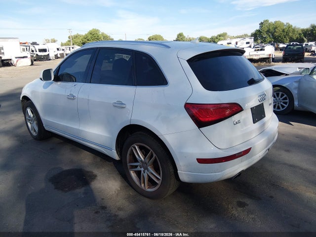 Audi Q5 2.0t Premium 2016 WA1C2AFP7GA114481 Image 3