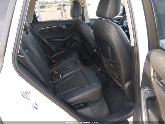 Audi Q5 2.0t Premium 2016 WA1C2AFP7GA114481 Image 8