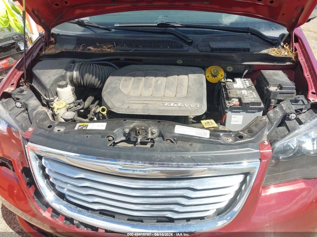 45415787 :رقم المزاد ، 2C4RC1BG7FR594860 vin ، 2015 Chrysler Town & Country Touring مزاد بيع