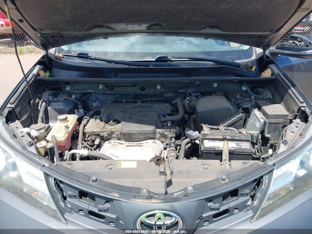 JTMWFREV7FD046850 Toyota Rav4 Xle
