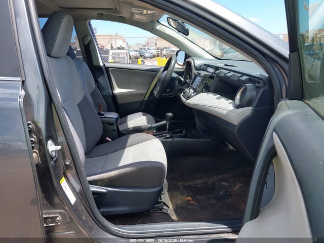 JTMWFREV7FD046850 Toyota Rav4 Xle