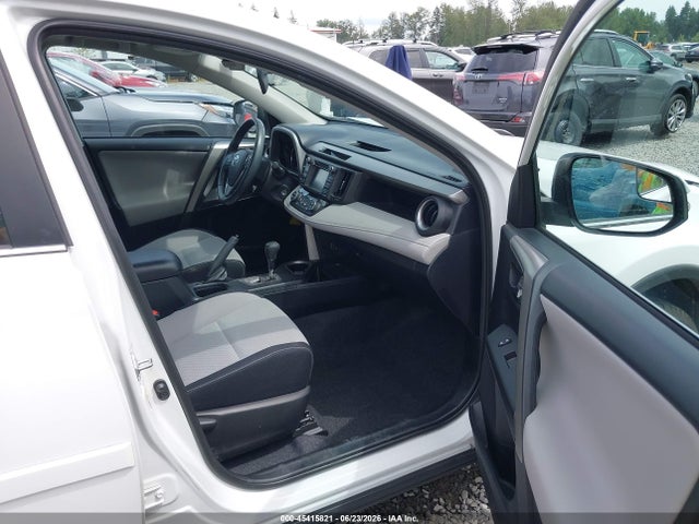 2T3RFREV9GW466160 Toyota Rav4 Xle