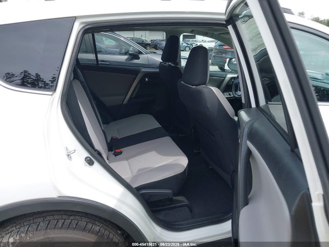 2T3RFREV9GW466160 Toyota Rav4 Xle