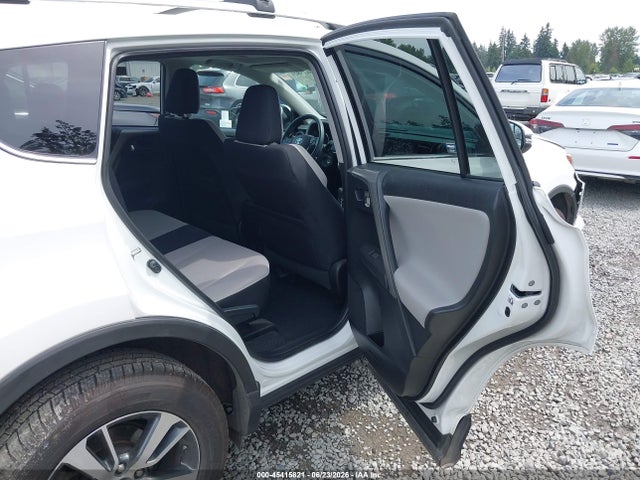 2T3RFREV9GW466160 Toyota Rav4 Xle