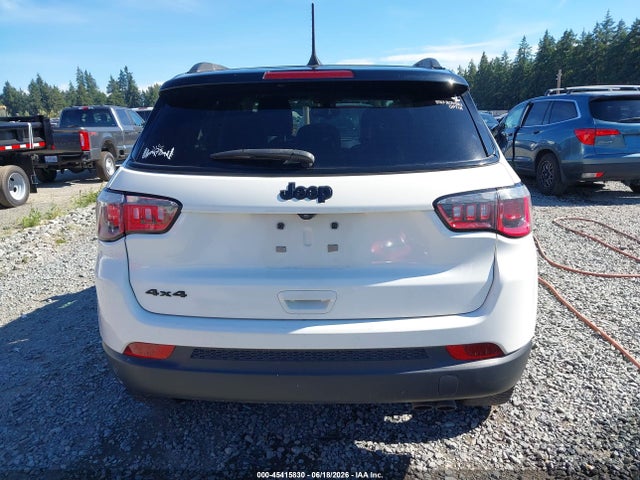 3C4NJDBB3JT432837 Jeep Compass Altitude 4x4