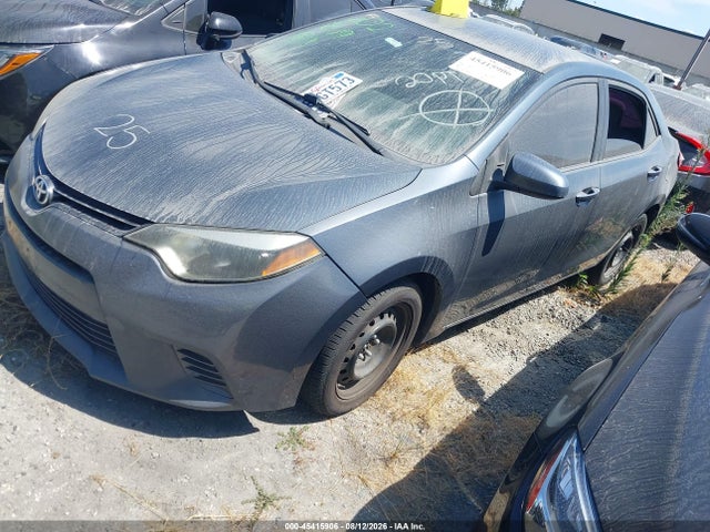 Toyota COROLLA LE 2015 5YFBURHE3FP235265 Image 2