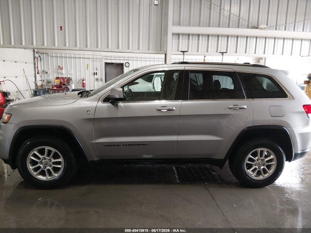 1C4RJFAG8JC161909 Jeep Grand Cherokee Laredo E 4x4