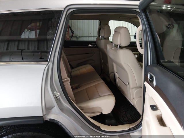 1C4RJFAG8JC161909 Jeep Grand Cherokee Laredo E 4x4
