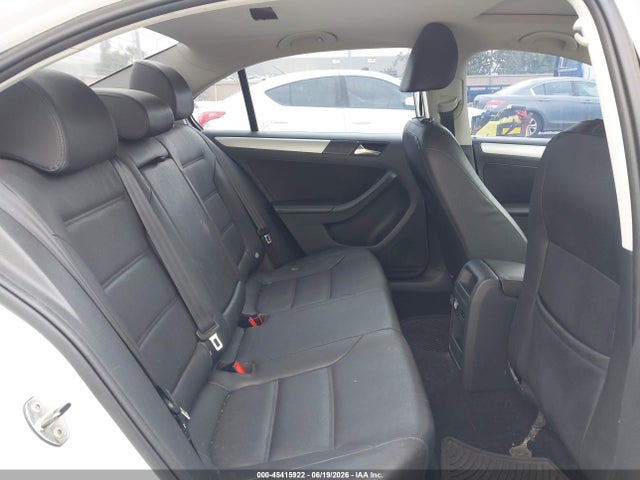 45415922 :رقم المزاد ، 3VWLL7AJ8BM127306 vin ، 2011 Volkswagen Jetta 2.0l Tdi مزاد بيع