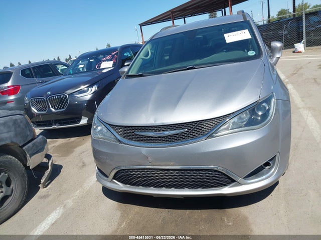 Chrysler Pacifica Touring-l 2017 2C4RC1BG9HR540527 Image 12