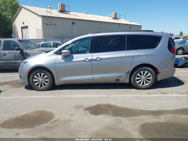 Chrysler Pacifica Touring-l 2017 2C4RC1BG9HR540527 Image 14