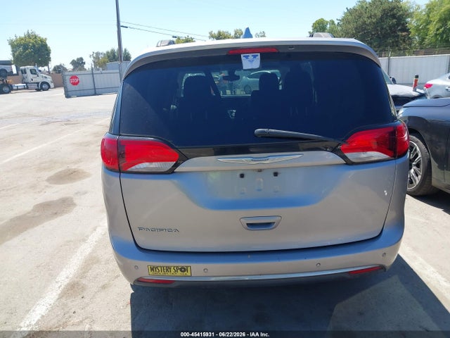 Chrysler Pacifica Touring-l 2017 2C4RC1BG9HR540527 Image 16