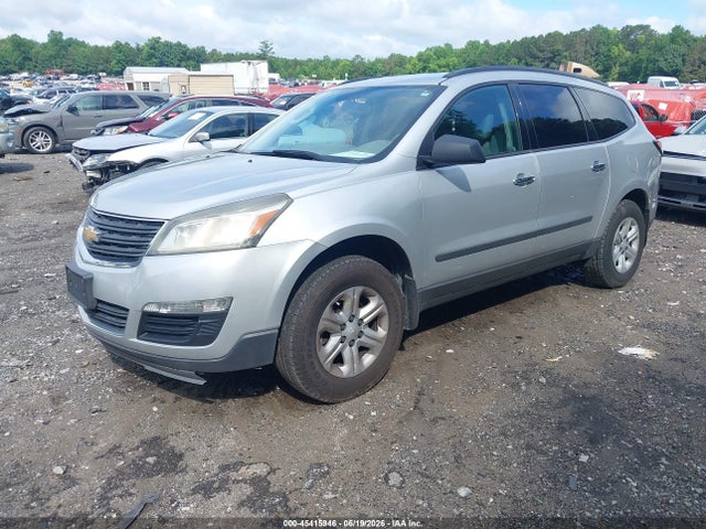 Chevrolet Traverse Ls 2017 1GNKRFED8HJ220058 Image 2