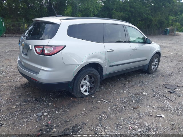 Chevrolet Traverse Ls 2017 1GNKRFED8HJ220058 Image 4