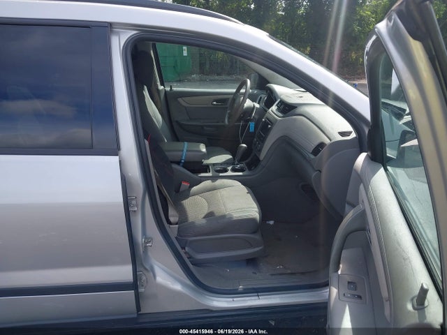 Chevrolet Traverse Ls 2017 1GNKRFED8HJ220058 Image 5