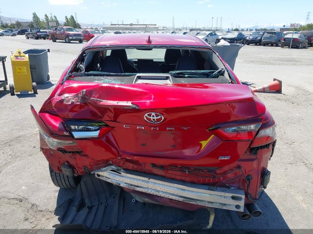 45415948 :رقم المزاد ، 4T1T11AK9MU430832 vin ، 2021 Toyota Camry Se مزاد بيع
