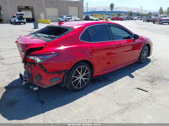 45415948 :رقم المزاد ، 4T1T11AK9MU430832 vin ، 2021 Toyota Camry Se مزاد بيع