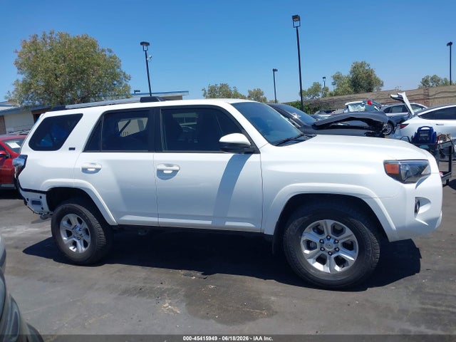 Toyota 4RUNNER SR5 2024 JTEEU5JR2R5309145 Image 14