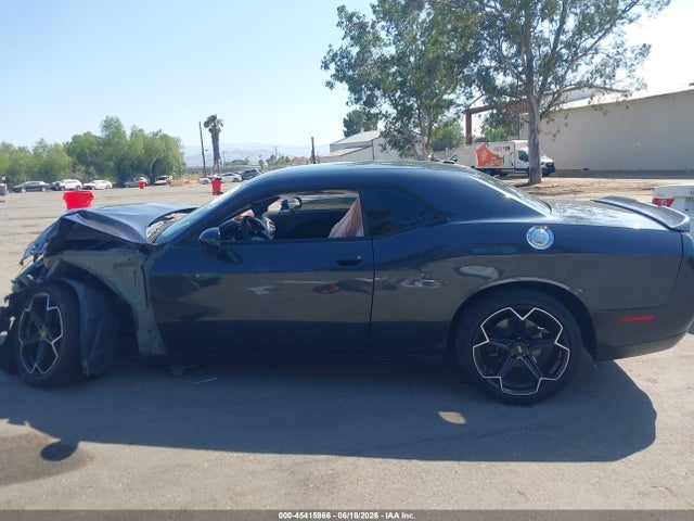 Dodge Challenger Sxt 2018 2C3CDZAG1JH245876 Image 13