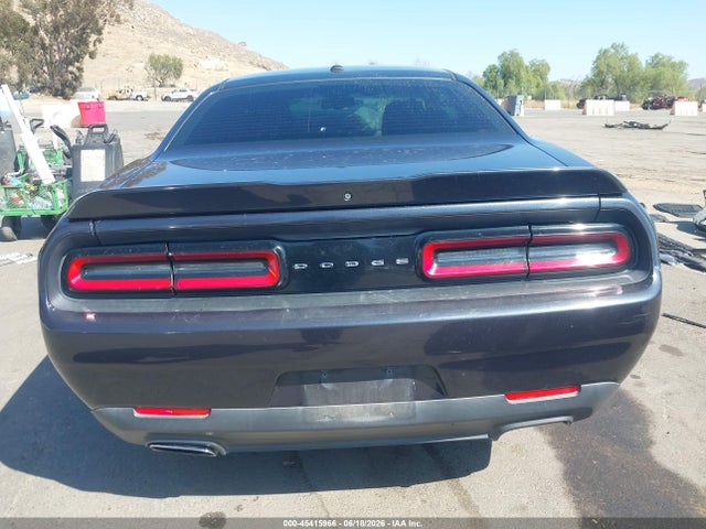 Dodge Challenger Sxt 2018 2C3CDZAG1JH245876 Image 15