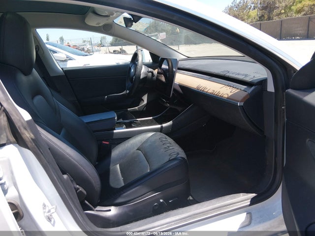 45416172 :رقم المزاد ، 5YJ3E1EB6LF621344 vin ، 2020 Tesla Model 3 Long Range Dual Motor All-wheel Drive مزاد بيع