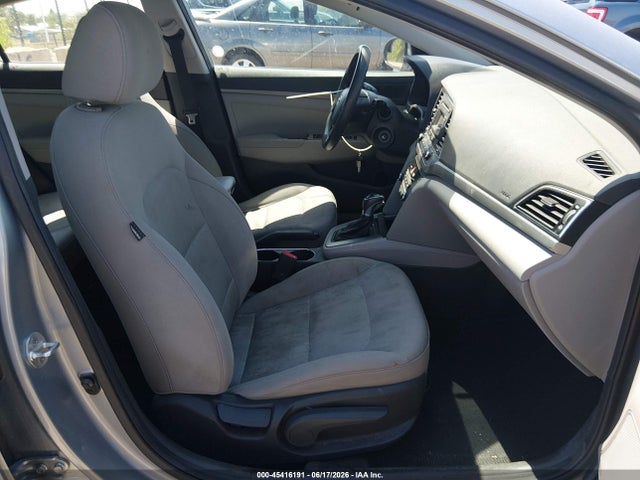 Hyundai ELANTRA SE 2017 5NPD74LF2HH164191 Image 5
