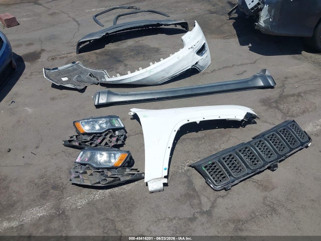 Jeep Grand Cherokee Laredo E 4x2 2019 1C4RJEAG2KC851537 Image 12