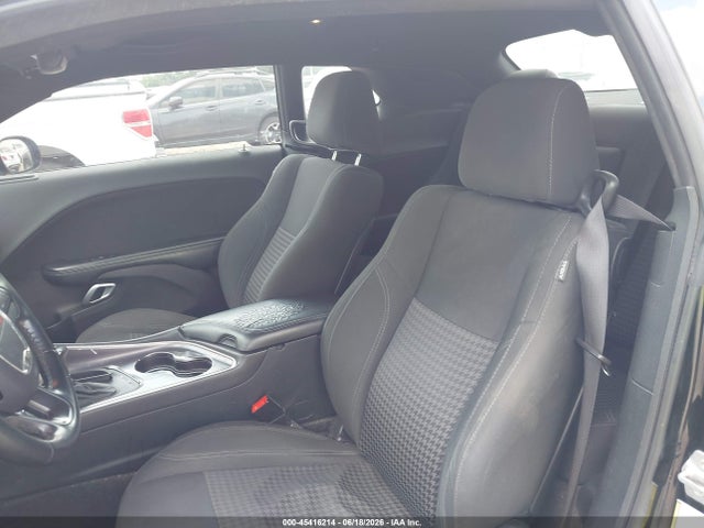 45416214 :رقم المزاد ، 2C3CDZAG5GH316005 vin ، 2016 Dodge Challenger Sxt مزاد بيع