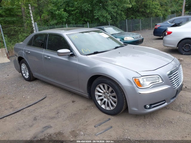 2013 Chrysler 300 Motown მანქანა იყიდება აუქციონზე, vin: 2C3CCAAG0DH599218, აუქციონის ნომერი: 45416309