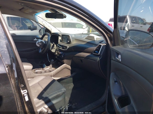 KM8J23A40LU106023 Hyundai TUCSON SE