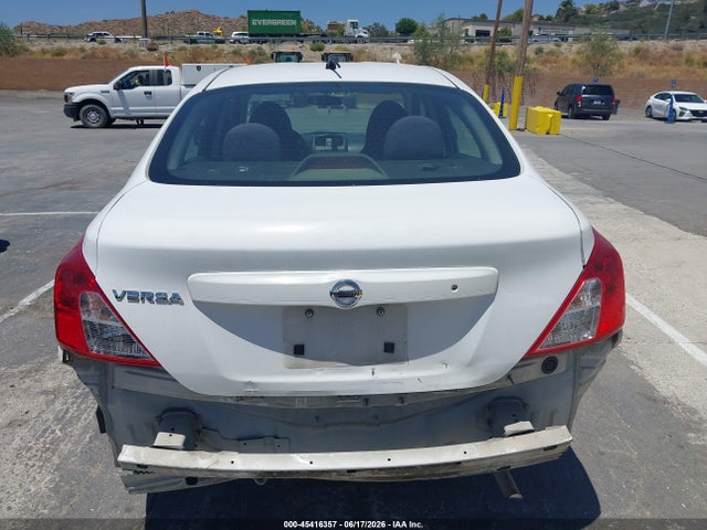 Nissan Versa 1.6 S 2015 3N1CN7AP1FL838815 Image 17