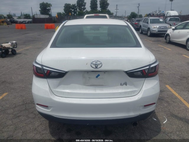 Aukcja sprzedaży 2017 Toyota Yaris Ia, vin: 3MYDLBYV8HY173692, numer aukcji: 45416358