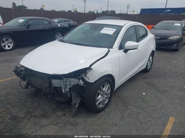 45416358 :رقم المزاد ، 3MYDLBYV8HY173692 vin ، 2017 Toyota Yaris Ia مزاد بيع