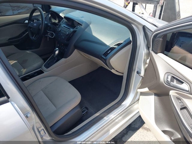 45416391 :رقم المزاد ، 1FADP3F20GL246746 vin ، 2016 Ford Focus Se مزاد بيع