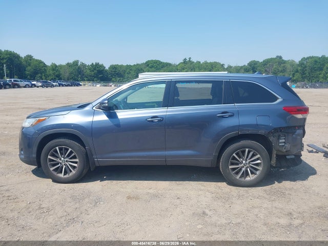 5TDJZRFH1JS817942 Toyota Highlander Xle