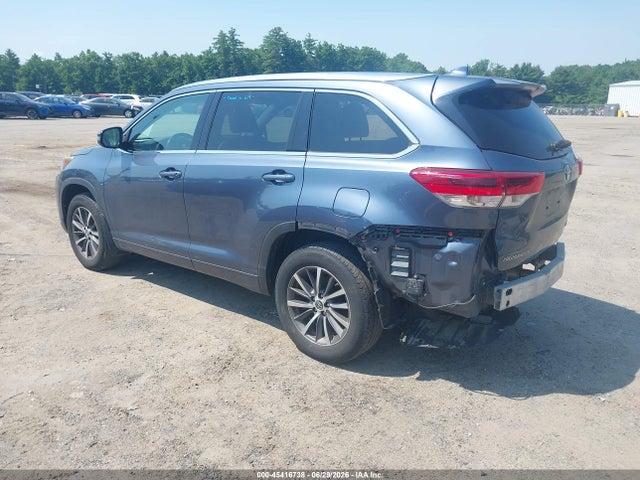 5TDJZRFH1JS817942 Toyota Highlander Xle