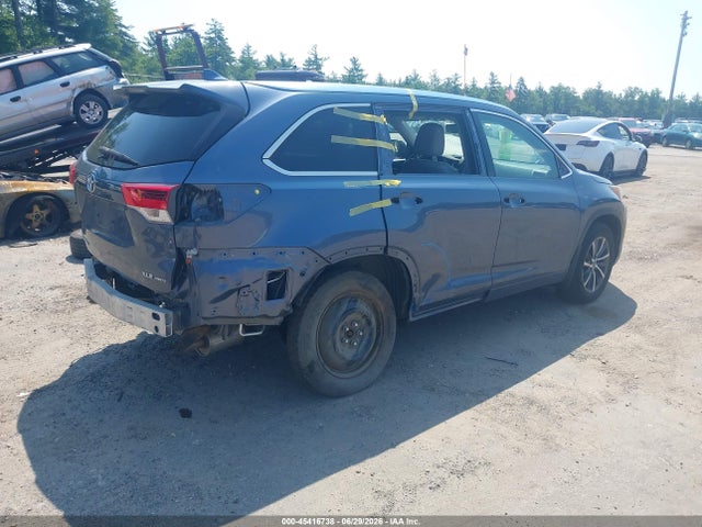 5TDJZRFH1JS817942 Toyota Highlander Xle