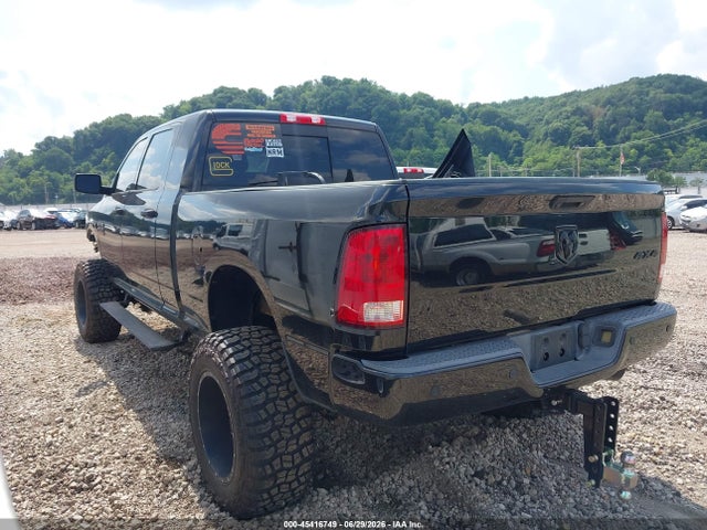 45416749 :رقم المزاد ، 3C6UR5ML6HG515785 vin ، 2017 Ram 2500 Big Horn  4x4 6'4 Box مزاد بيع
